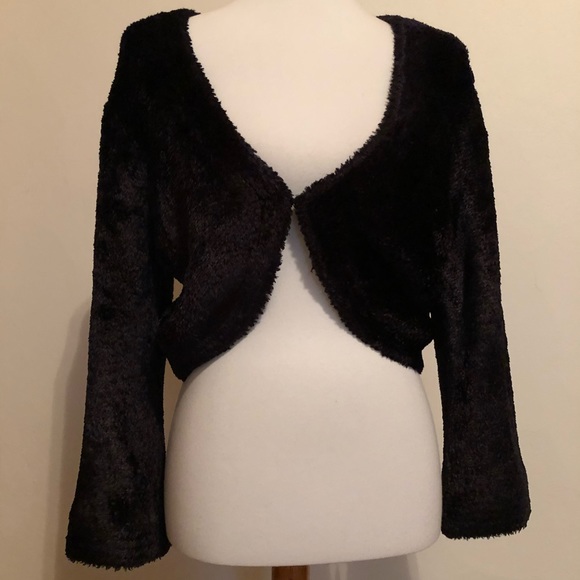Nine West Black Cozy Fuzzy & Soft Sweater Shrug - Picture 6 of 9